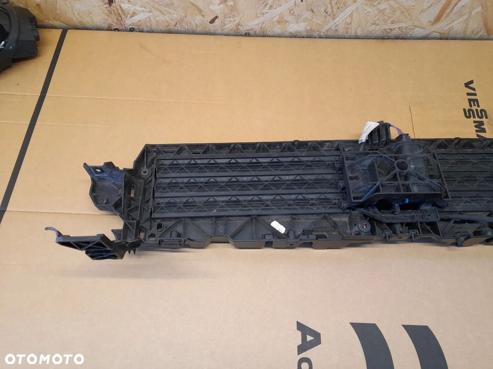 Audi A4 B9 KIEROWNICA POWIETRZA ŻALUZJA 8W0971277 8W0807771 - 6
