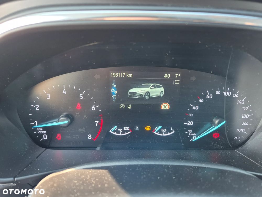 Ford Focus SW 1.0 EcoBoost Hybrid ACTIVE - 32