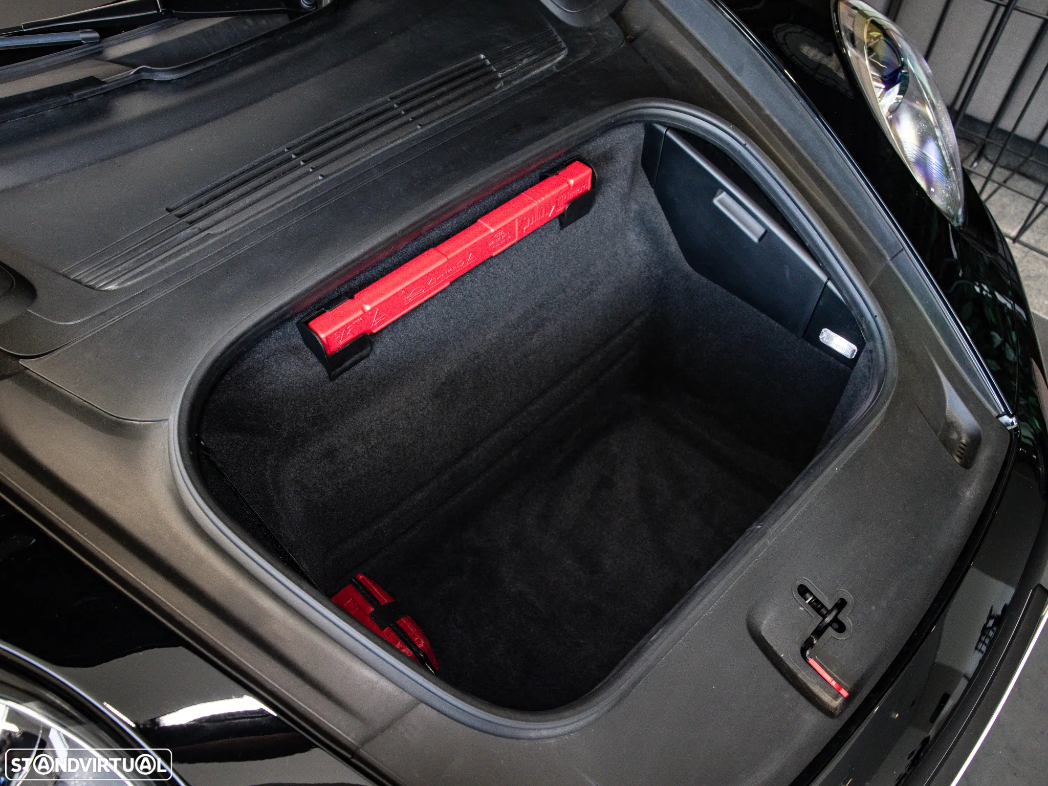 Porsche 911 (992) Carrera Cabrio GTS PDK - 23