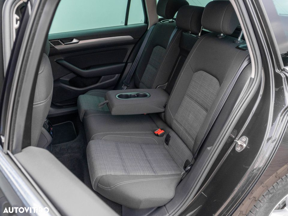 Volkswagen Passat - 18