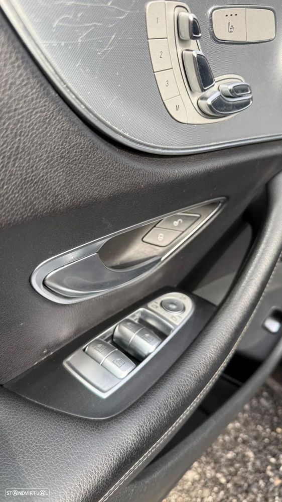 Mercedes-Benz E 220 d AMG Line - 16