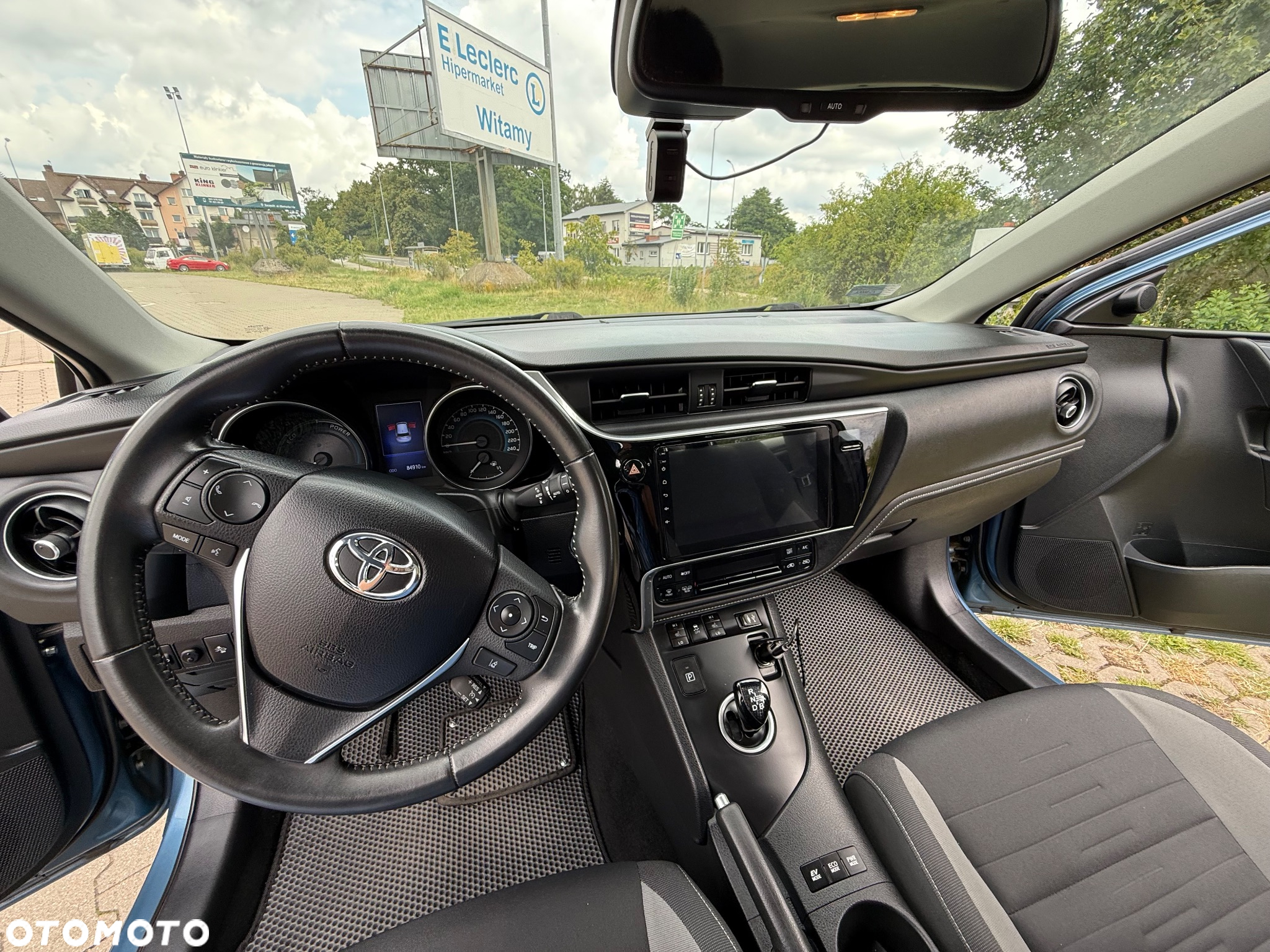 Toyota Auris Hybrid 135 Premium - 28