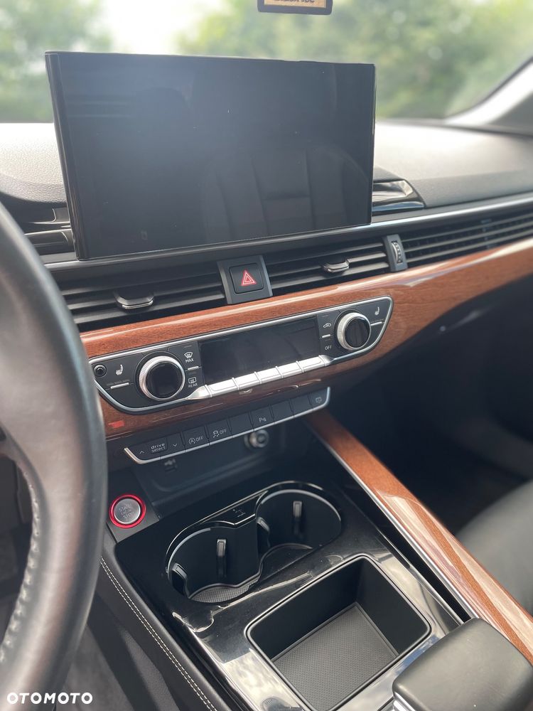 Audi A4 Limousine 40 TFSI S tronic design - 19