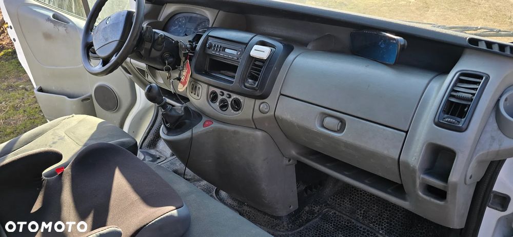 Renault Trafic - 8