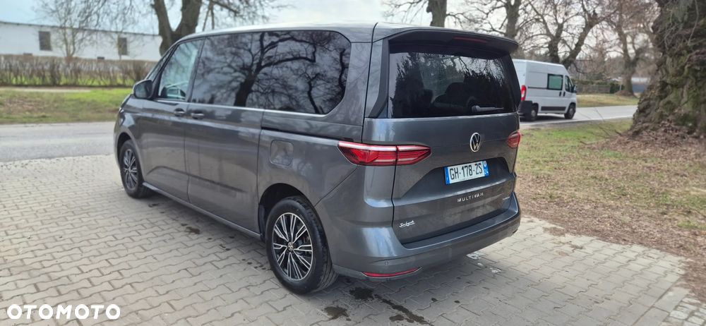 Volkswagen Multivan - 14