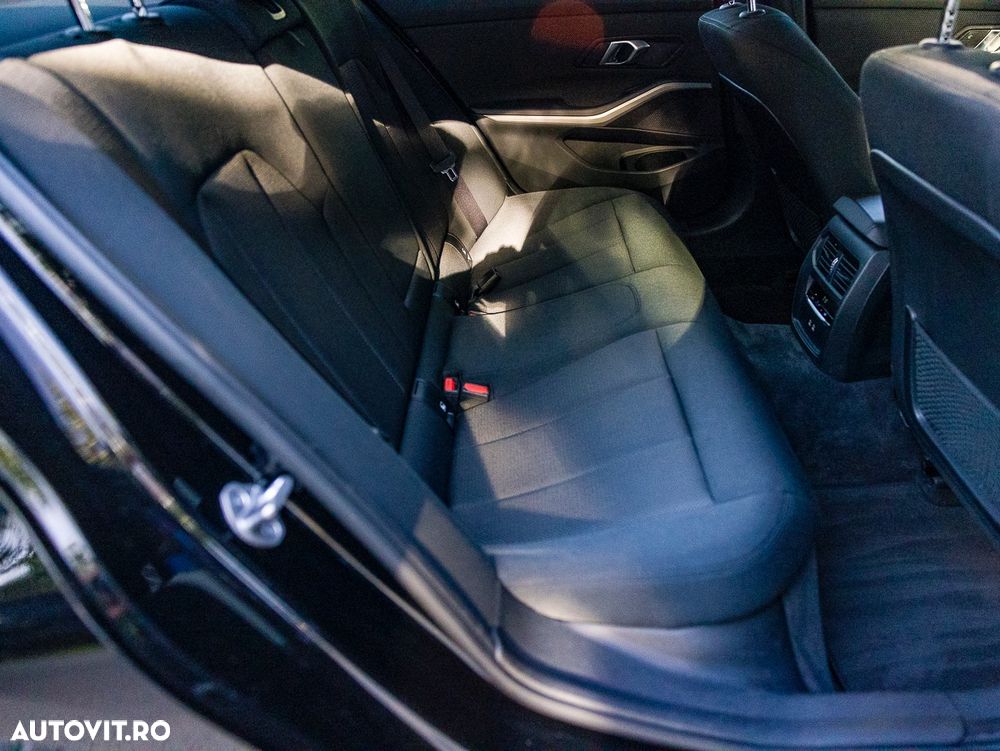 BMW Seria 3 320i AT - 5