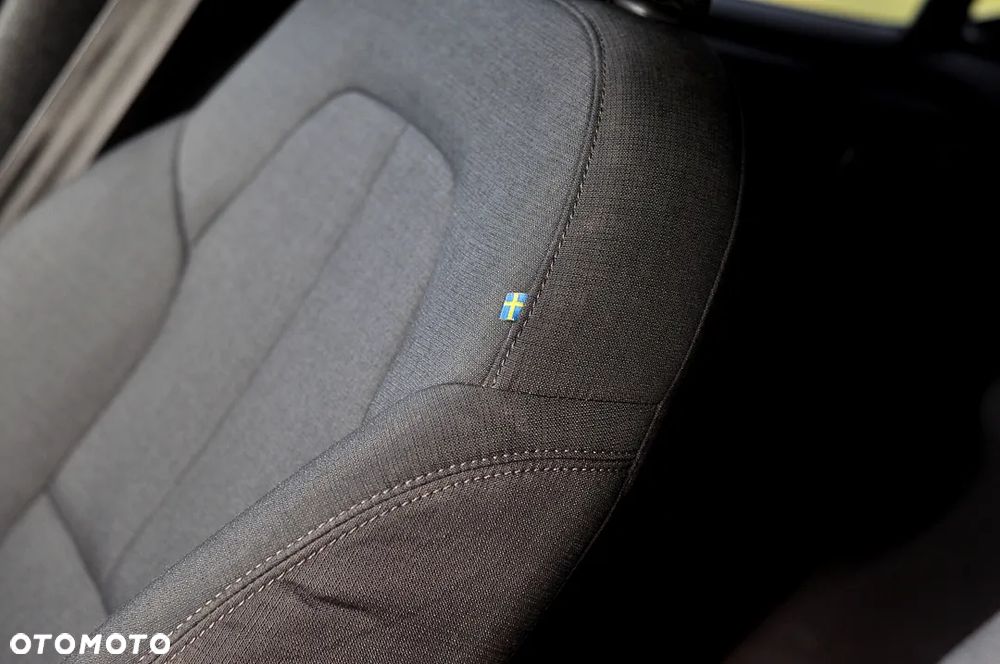 Volvo XC 40 D3 Momentum - 22