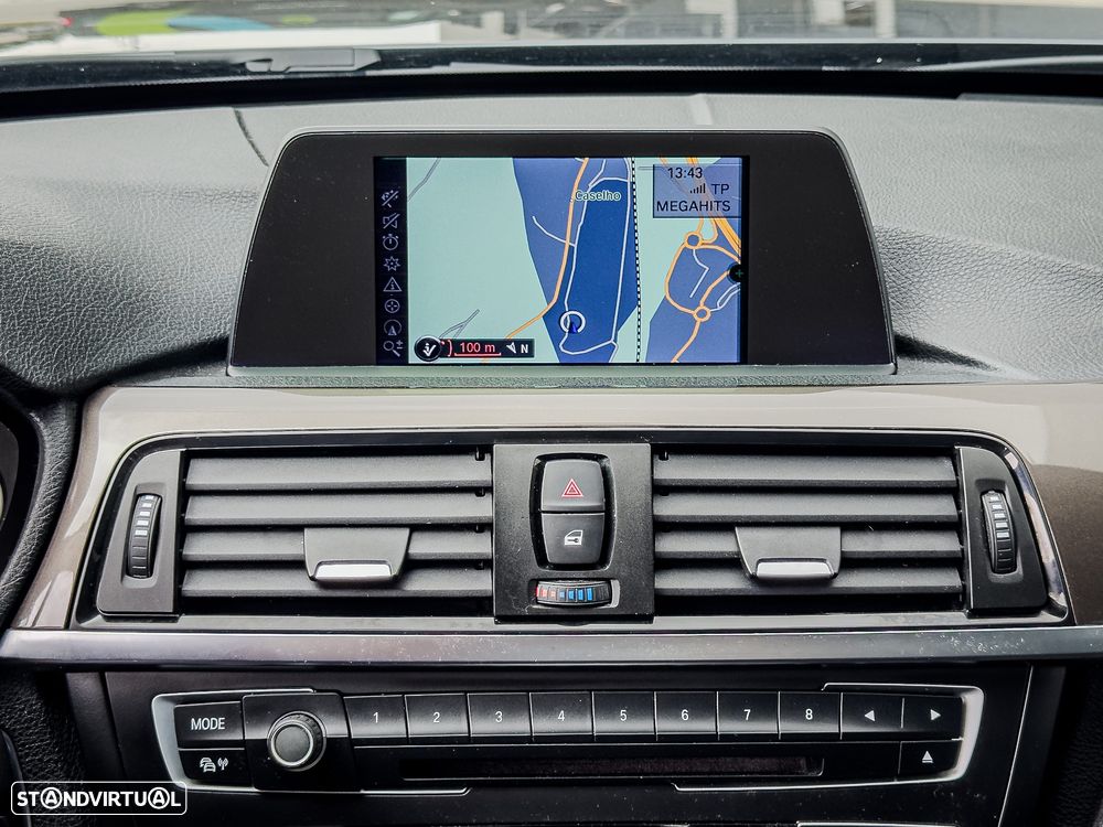 BMW 320 d Auto Line Modern - 24
