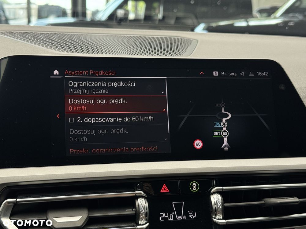 BMW Seria 3 318i - 35
