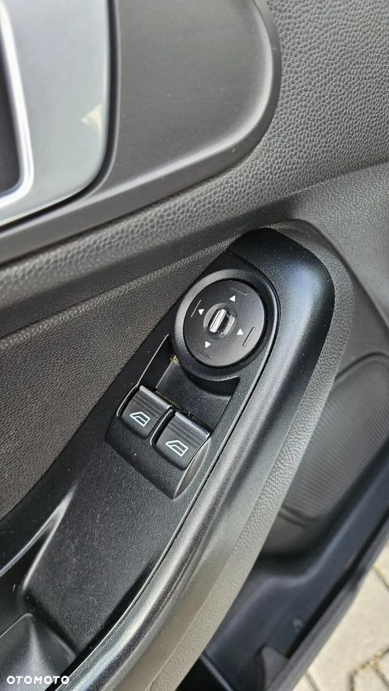 Ford Fiesta 1.25 Ambiente EU5 - 12