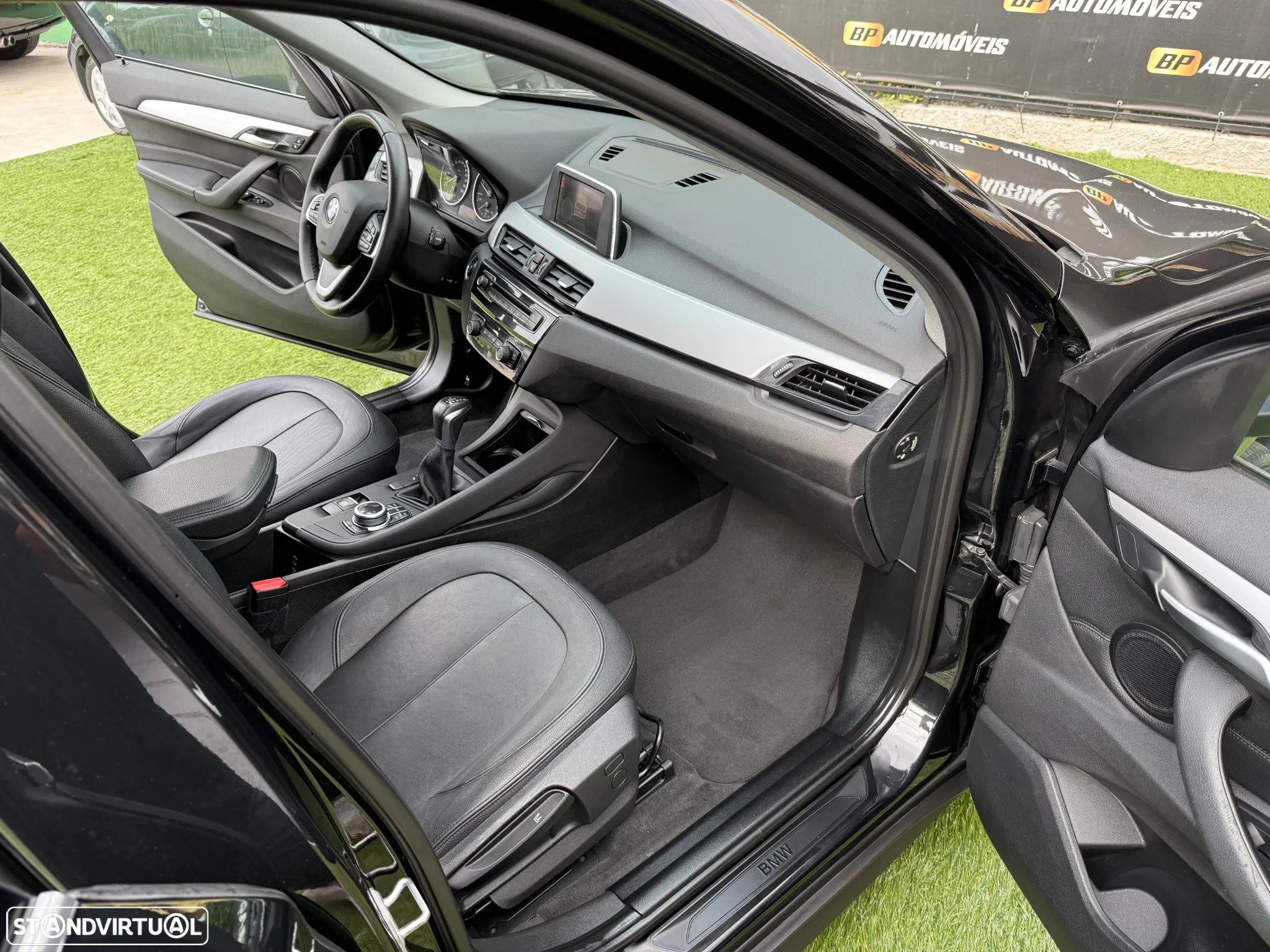 BMW X1 18 d sDrive Auto Pack M - 38