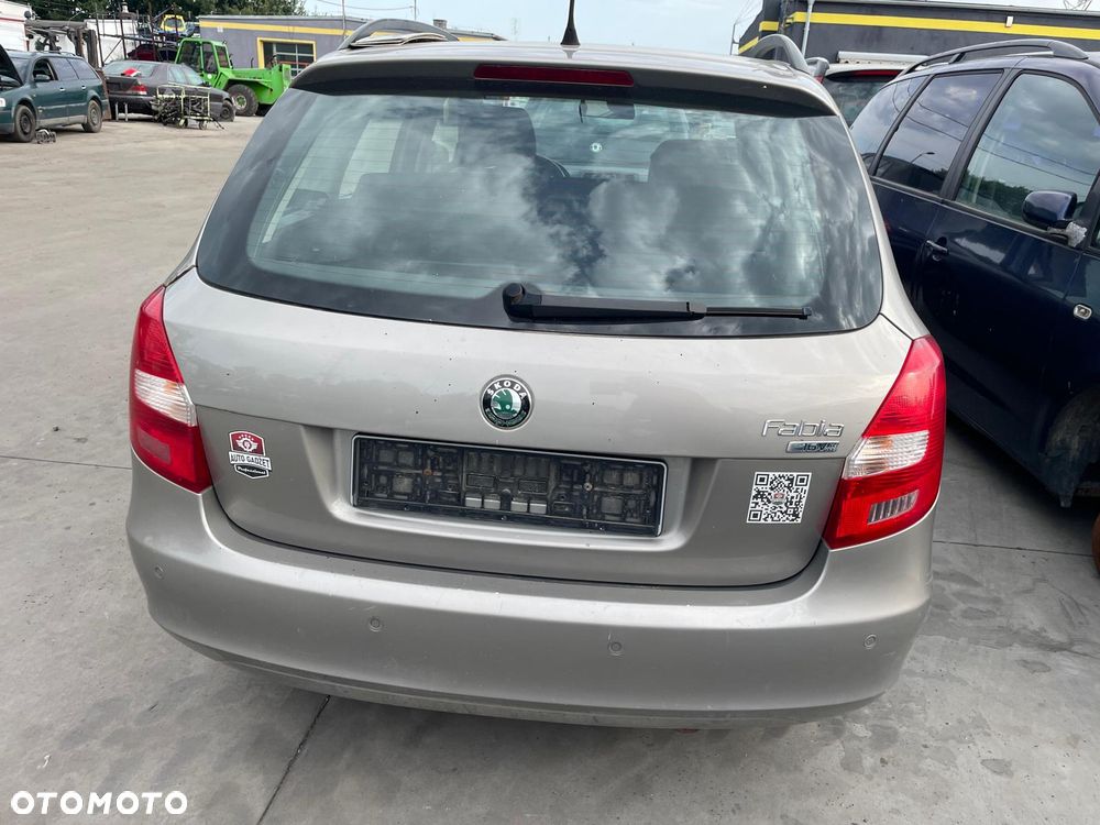 SKODA FABIA Na Czesci !!! KOLOR : LF8H - 3