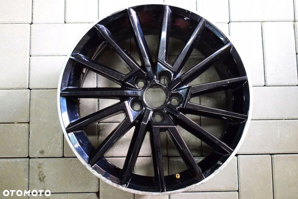 SKODA 17 Fabia III Rapid 5JA Oryginał - 1