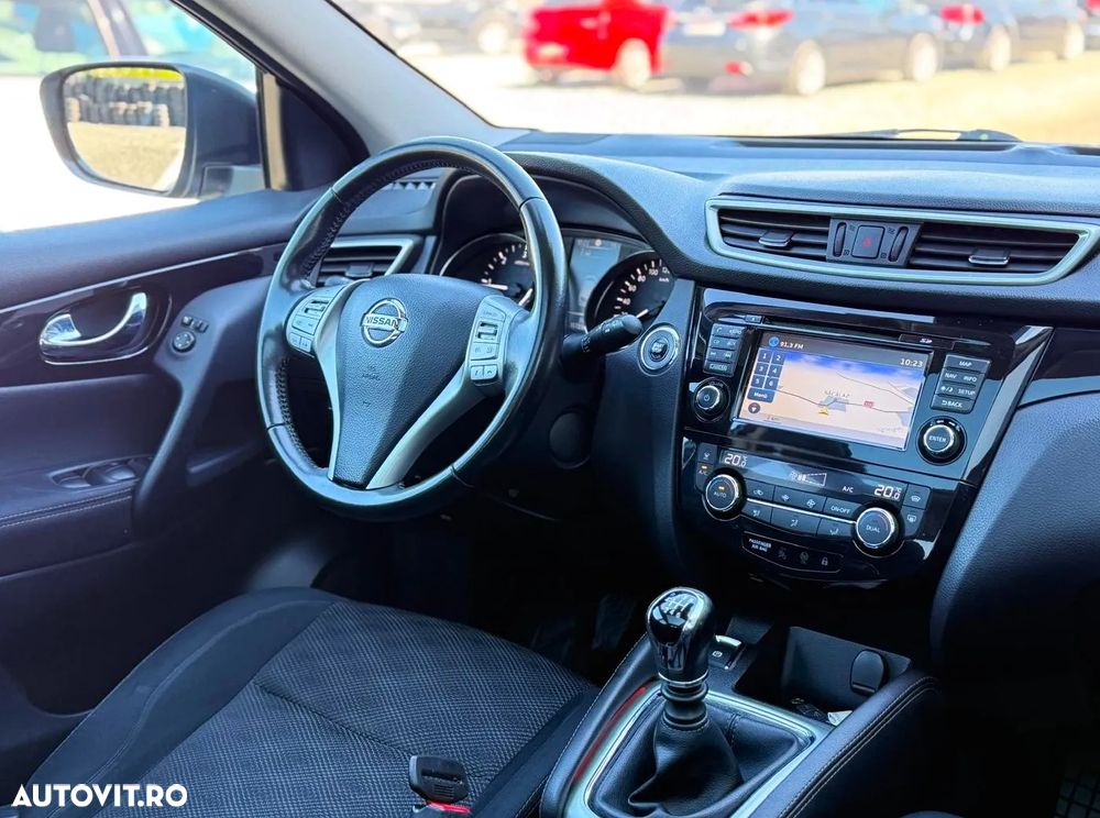 Nissan Qashqai 1.6 DCI ALL-MODE 4x4i N-Connecta - 16