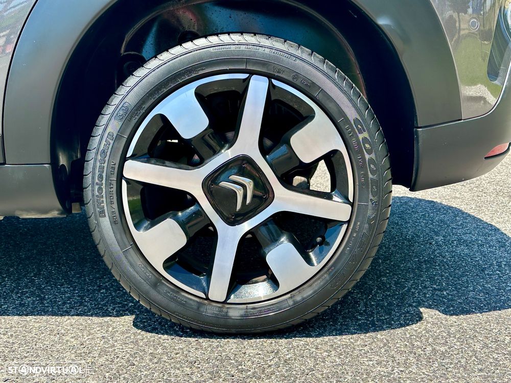 Citroën C4 Cactus 1.2 PureTech Shine EAT6 - 17