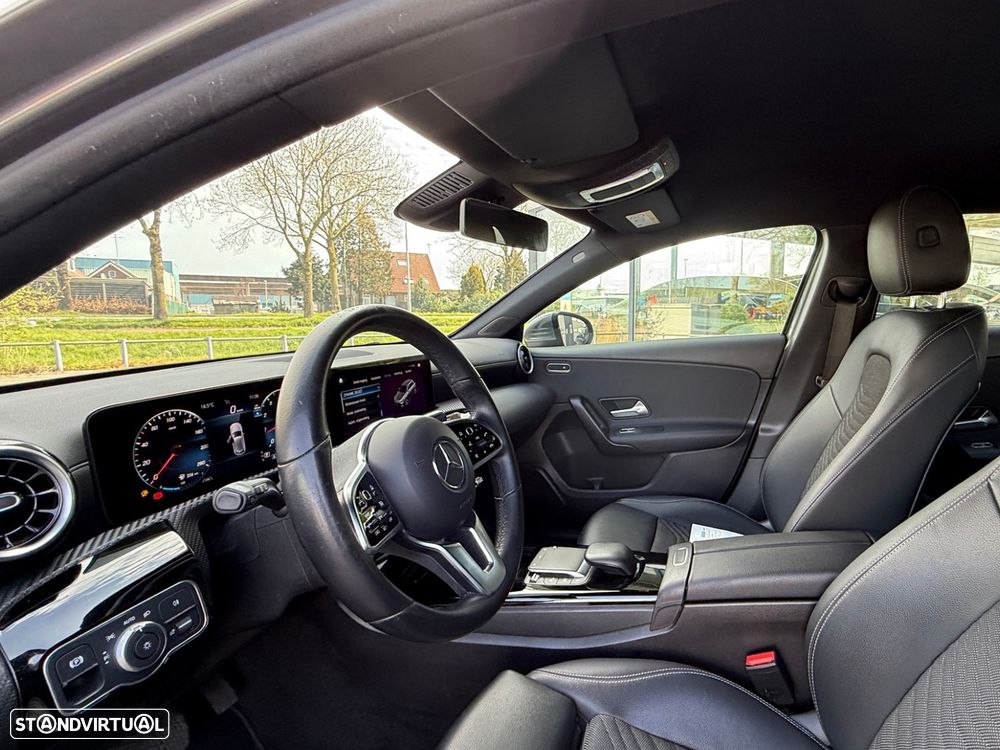 Mercedes-Benz A 180 7G-DCT Special Edition - 11