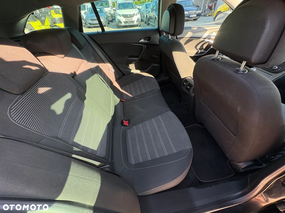 Opel Insignia - 10