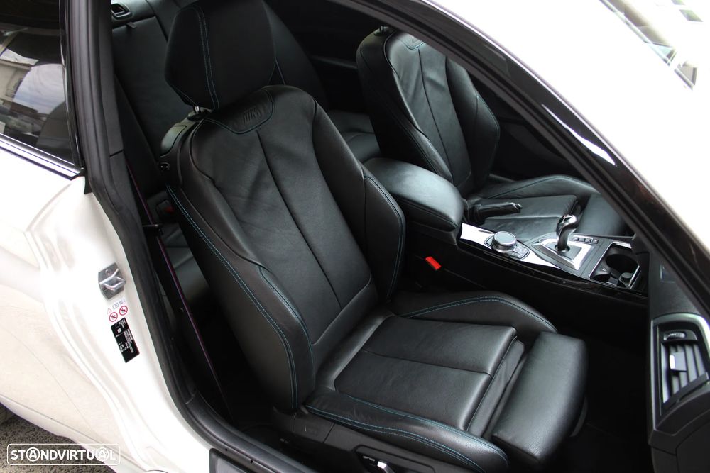 BMW M2 Competition Auto - 27