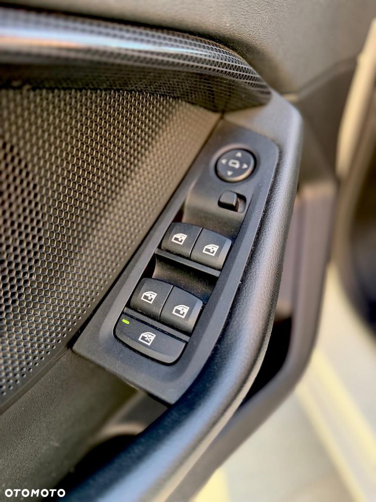 BMW Seria 1 118i Sport Line - 25