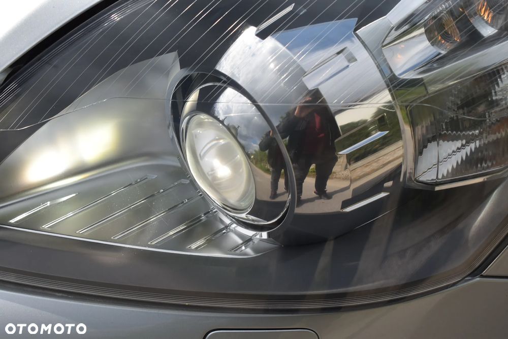 Opel Zafira 1.8 Cosmo - 17