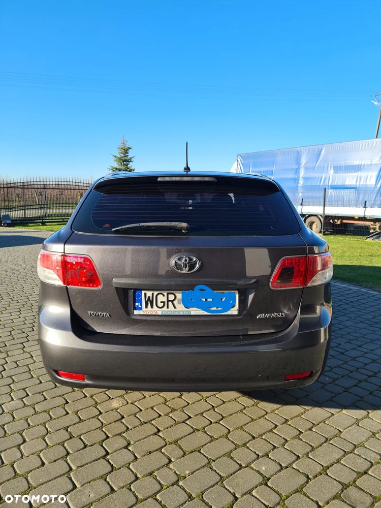 Toyota Avensis 2.0 D-4D Sol - 4