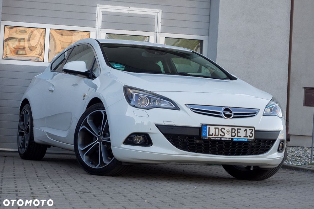 Opel Astra 1.6 Turbo Sport - 1