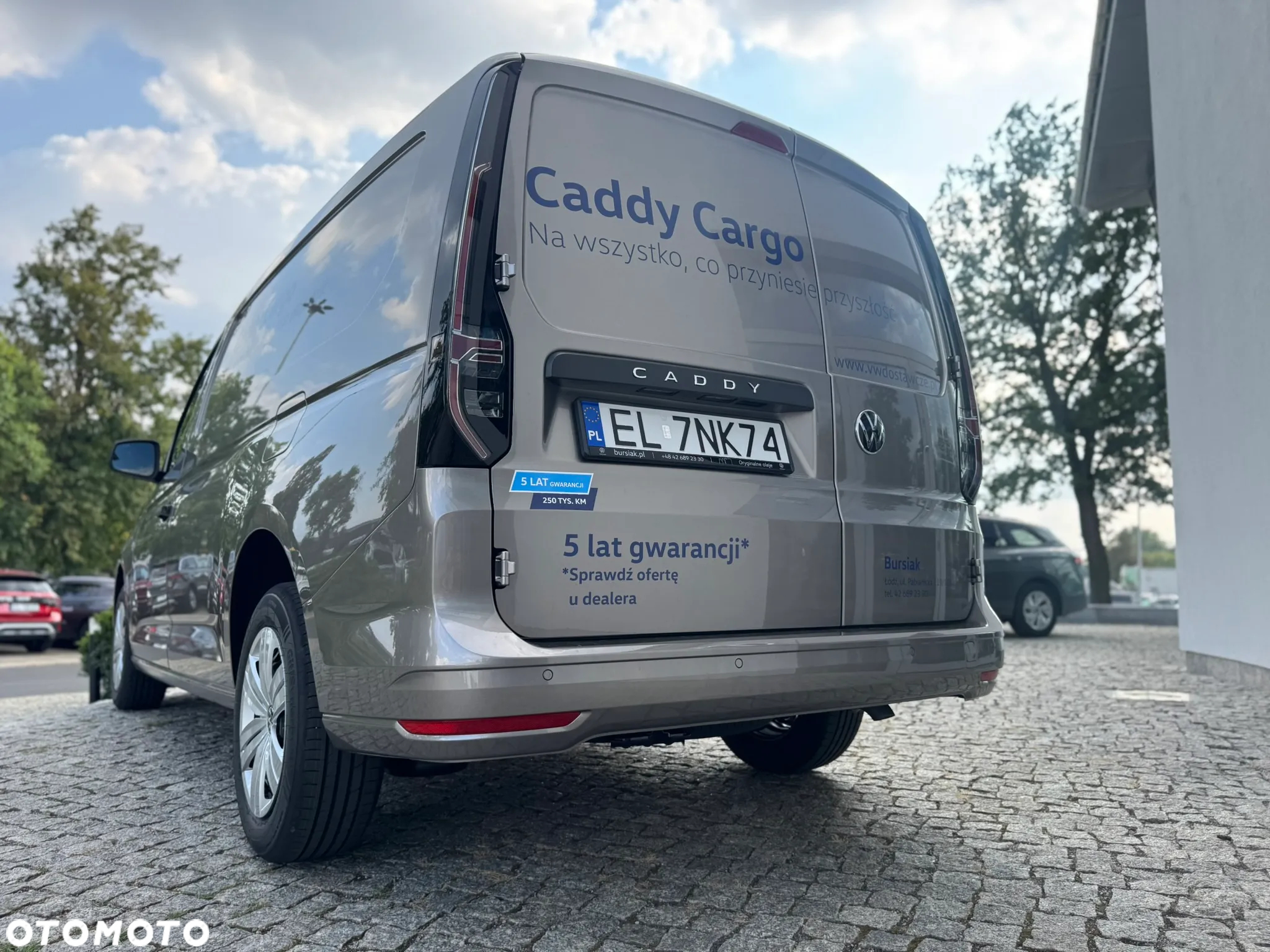 Volkswagen Caddy Maxi Cargo - 24