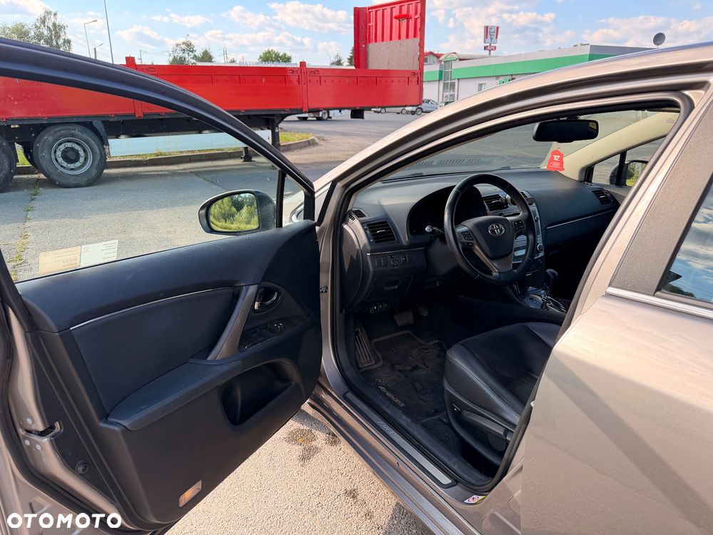 Toyota Avensis 2.0 Premium MS - 13
