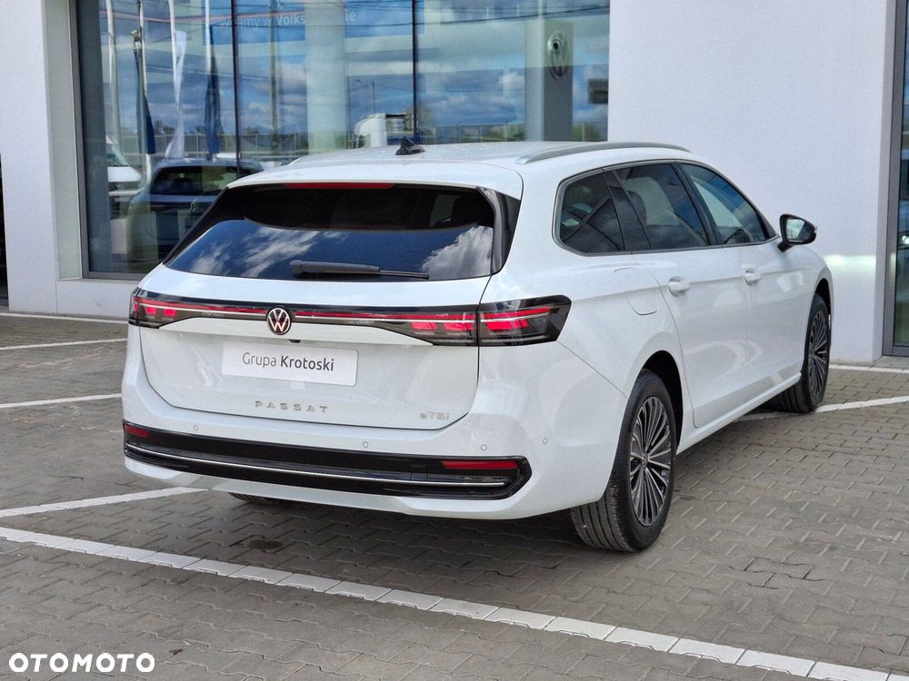 Volkswagen Passat Variant 1.5 TSI EVO Elegance DSG - 8