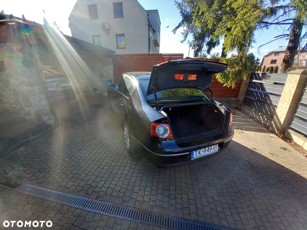 Volkswagen Passat 2.0 TDI Comfortline - 6