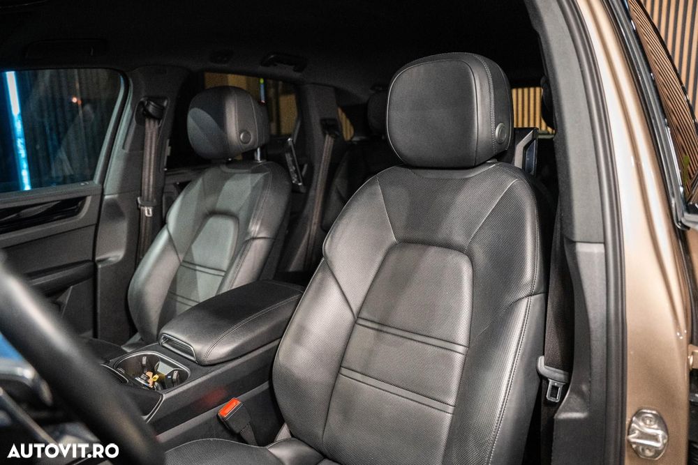 Porsche Cayenne Standard - 24