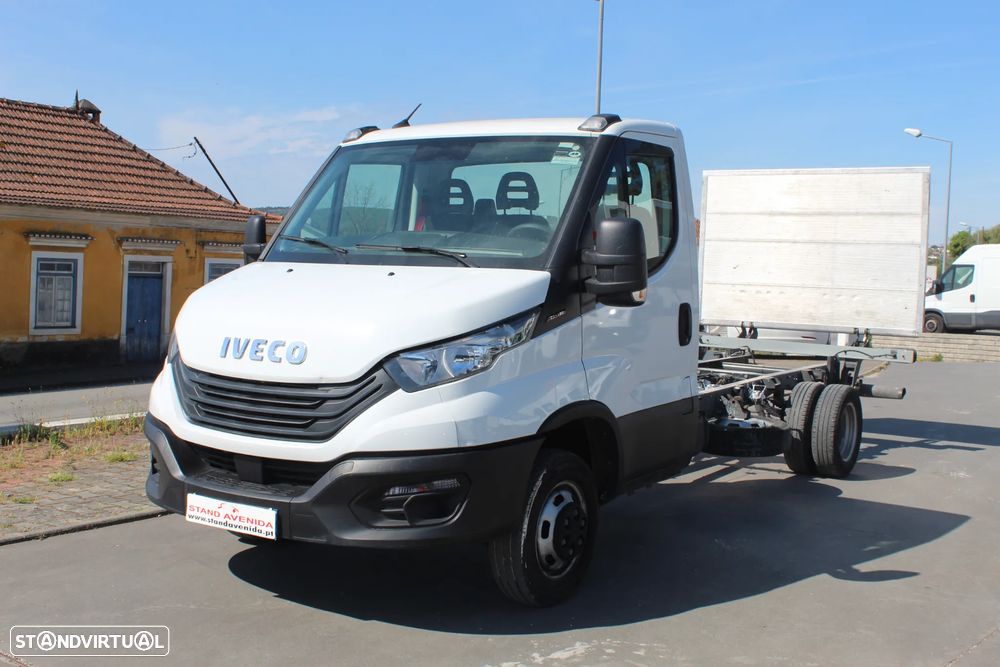 Iveco DAILY 35-160 CAB/SIMPLES // C/PLATAFORMA // 3.000cc - 1