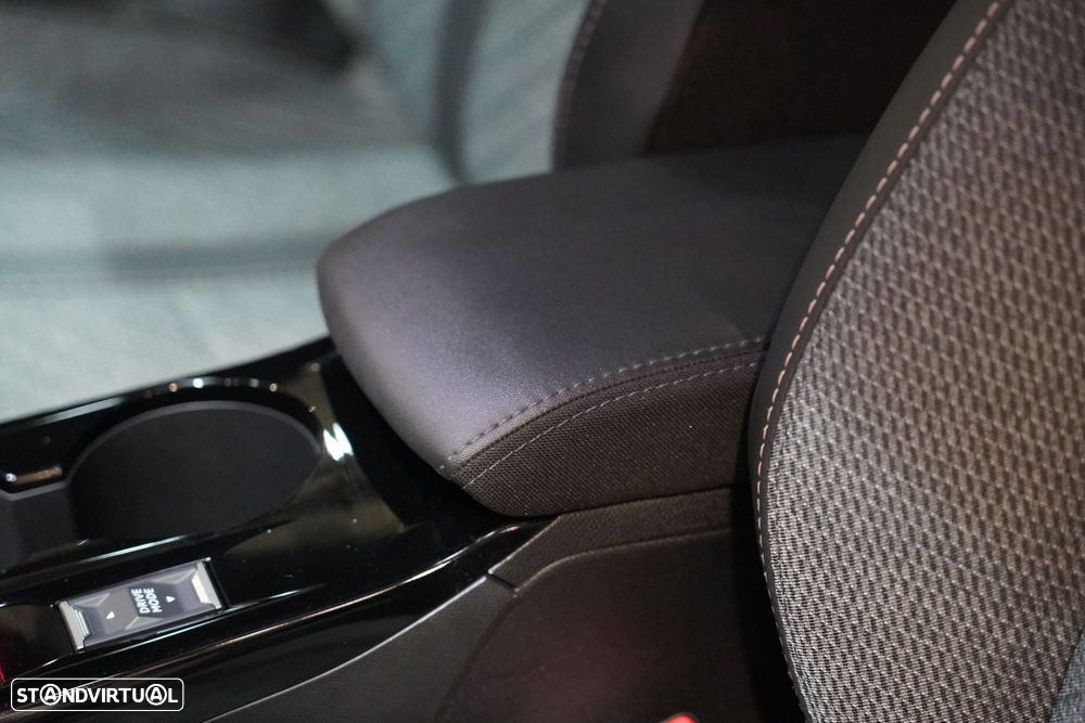 Peugeot 2008 PureTech 100 Allure - 20