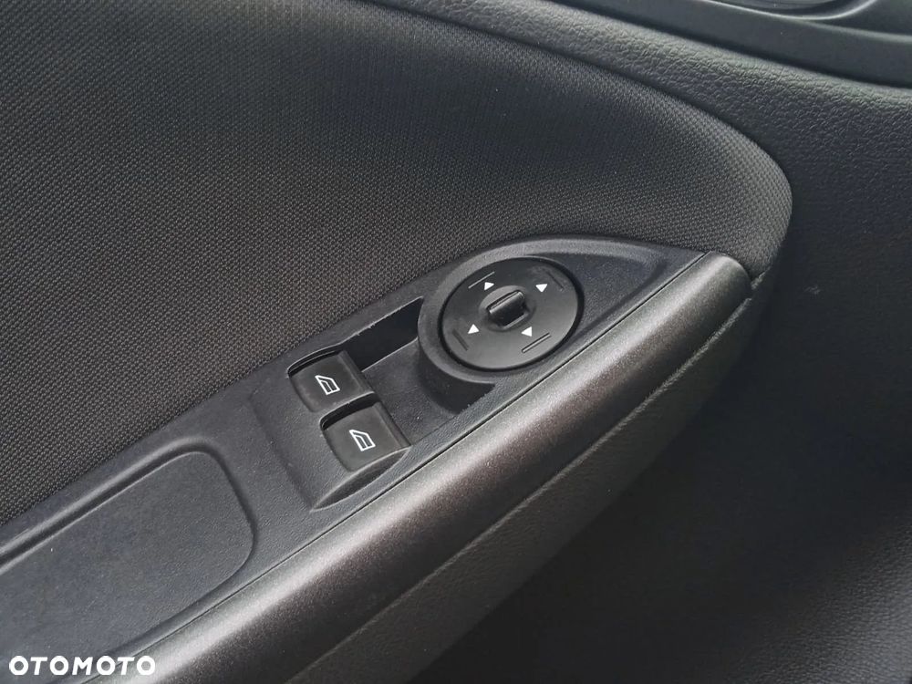 Ford Focus 1.6 Gold X - 27