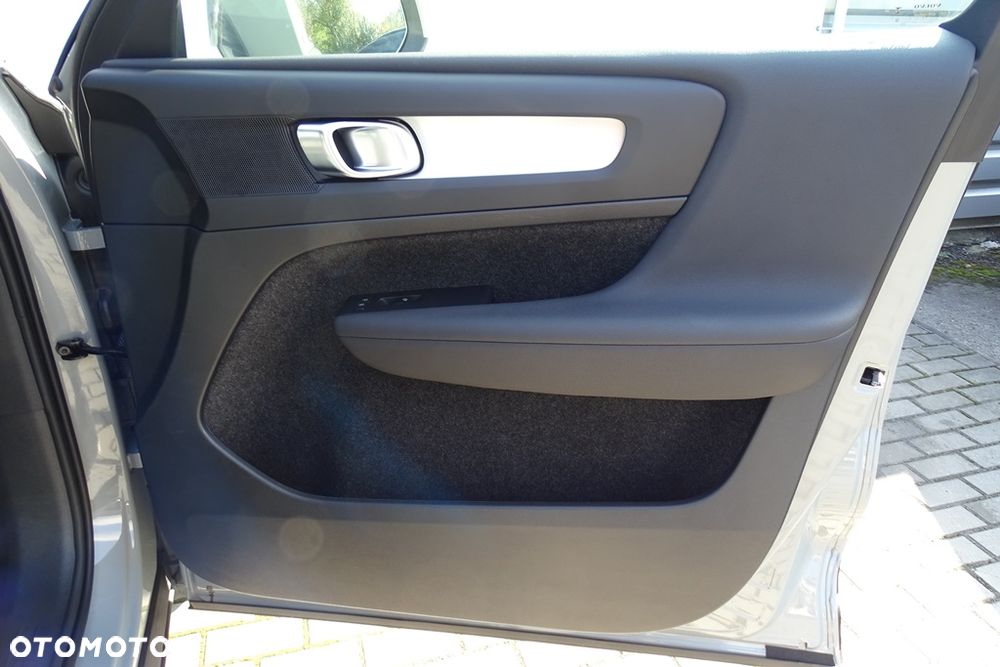 Volvo XC 40 2024