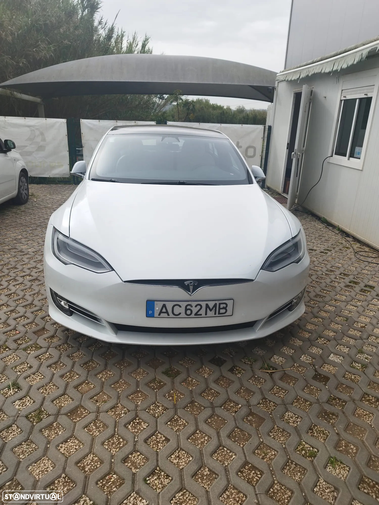 Tesla Model S 100 kWh Long Range Plus AWD - 2
