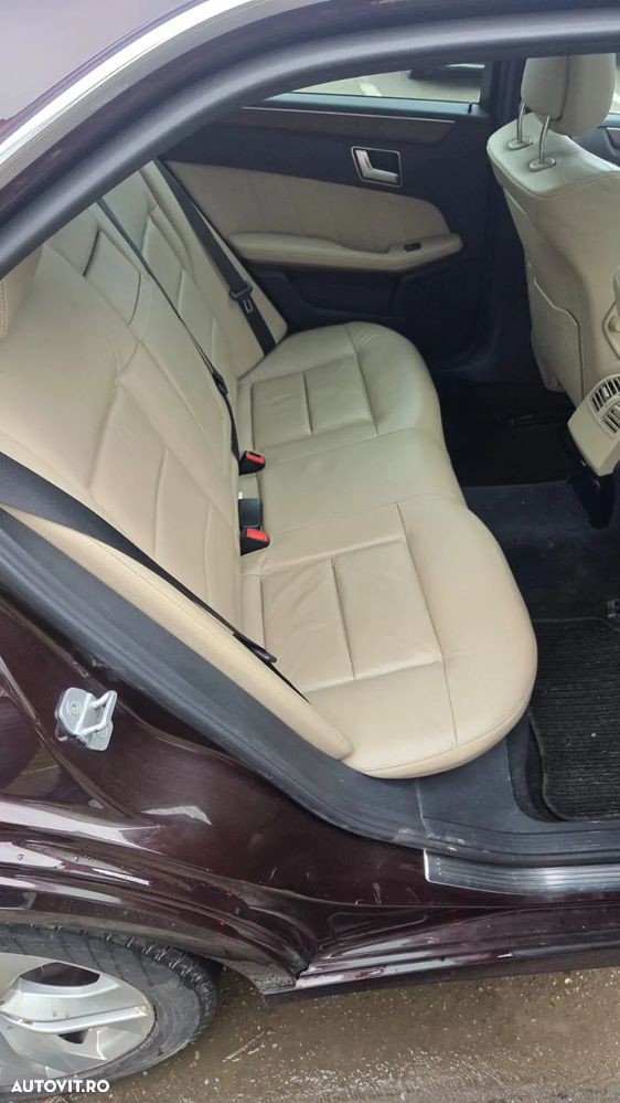 Mercedes-Benz E 300 BLUETEC 7G-TRONIC Avantgarde - 5