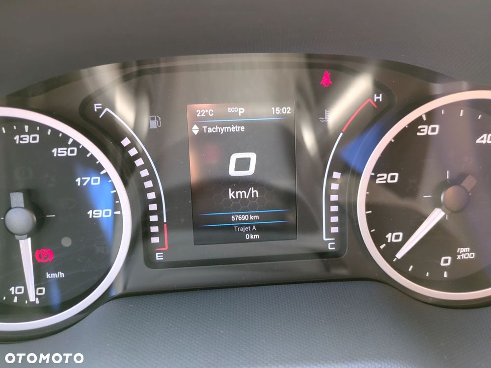 Iveco DAILY CAISSE 7T2 - 24