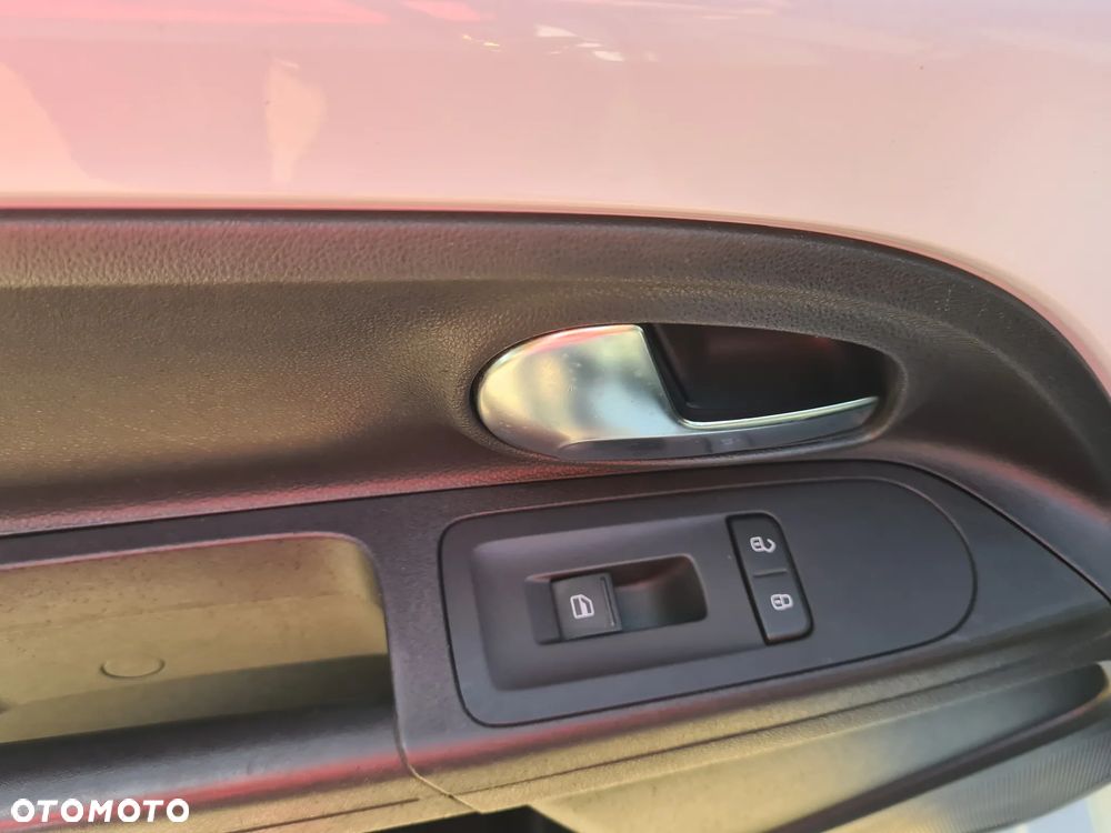 Volkswagen up! - 9