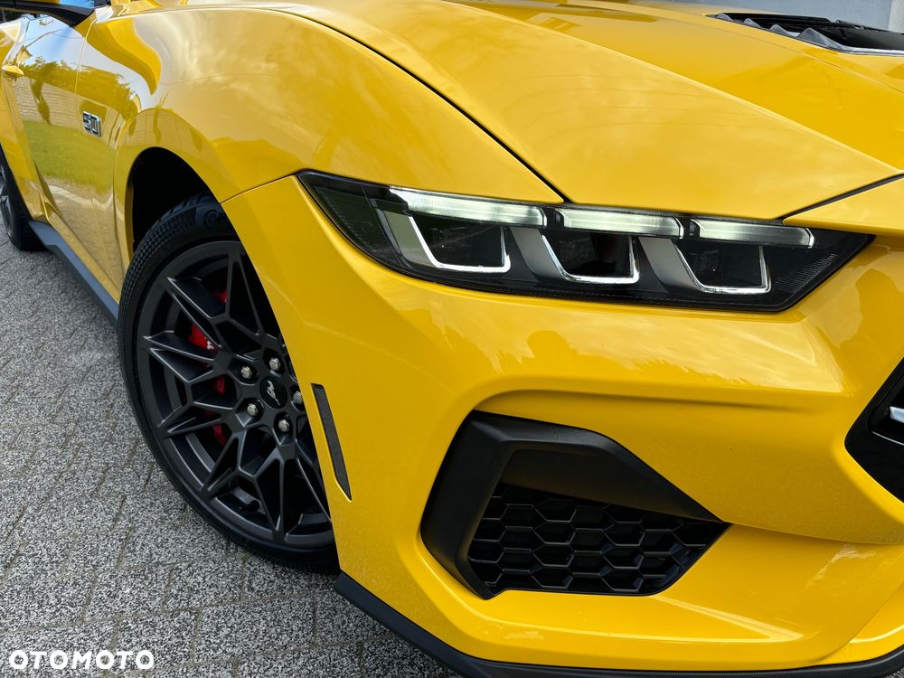 Ford Mustang - 3