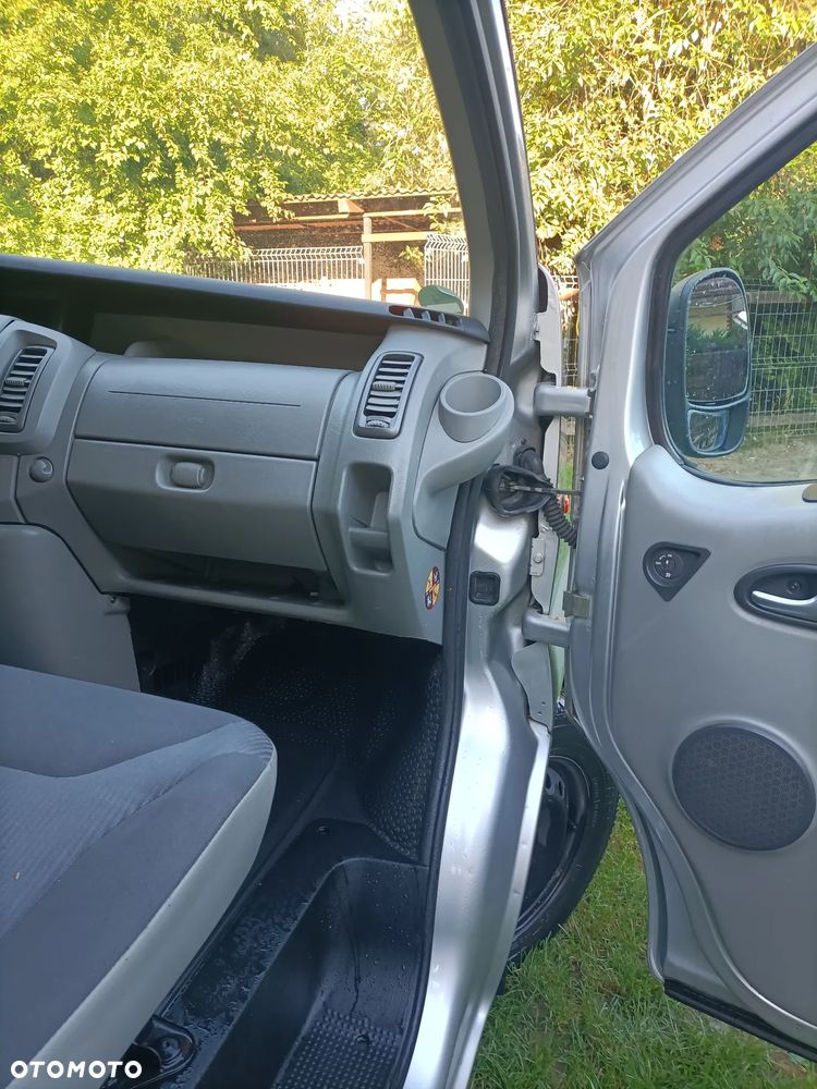 Opel Vivaro - 27