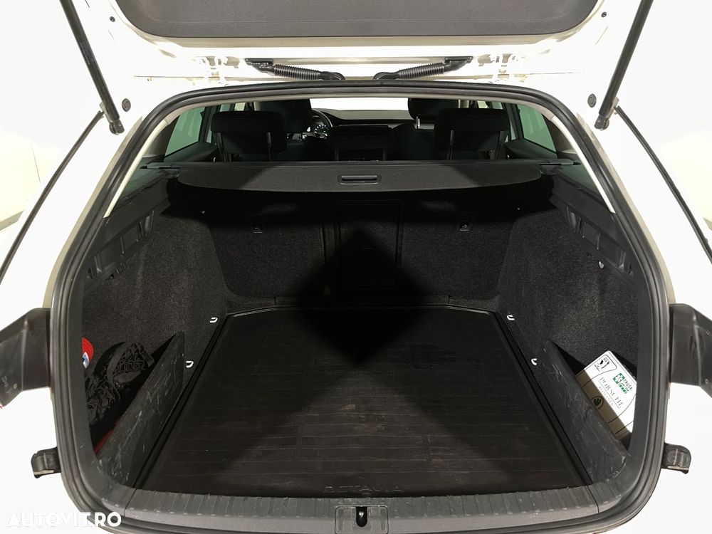 Skoda Octavia 2.0 TDI DSG Ambition - 13