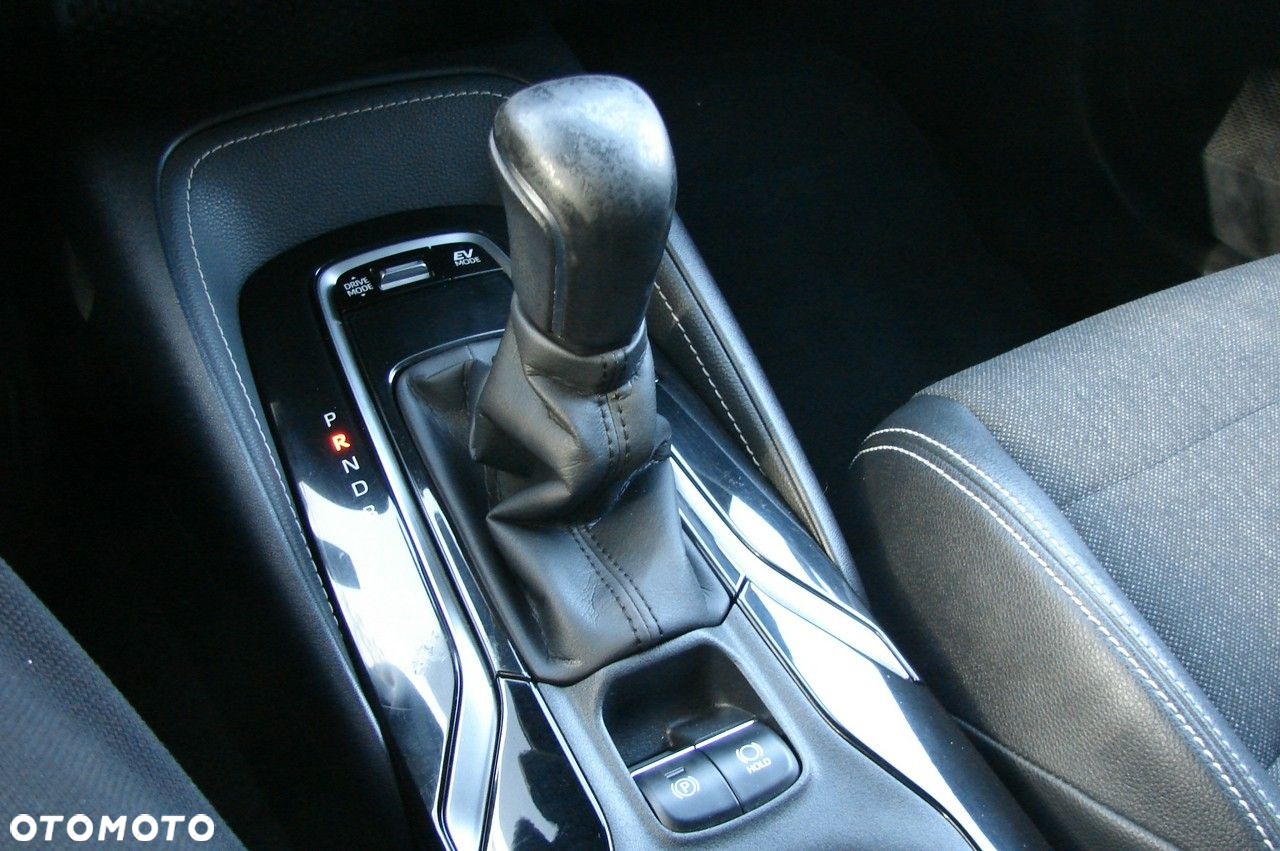 Toyota Corolla - 22