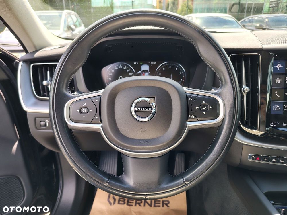 Volvo XC 60 B5 B AWD Momentum Pro - 13