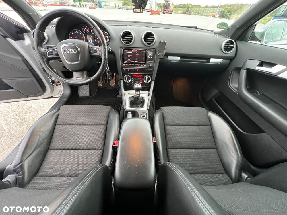 Audi A3 2.0 TDI DPF S line Sportpaket - 27