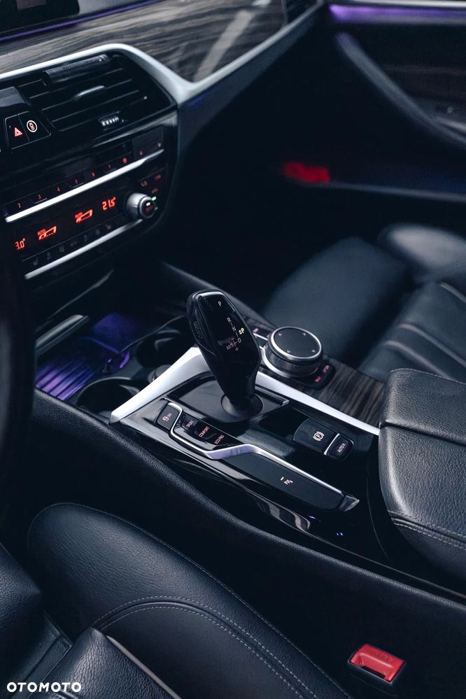 BMW Seria 5 530i xDrive M Sport sport - 19