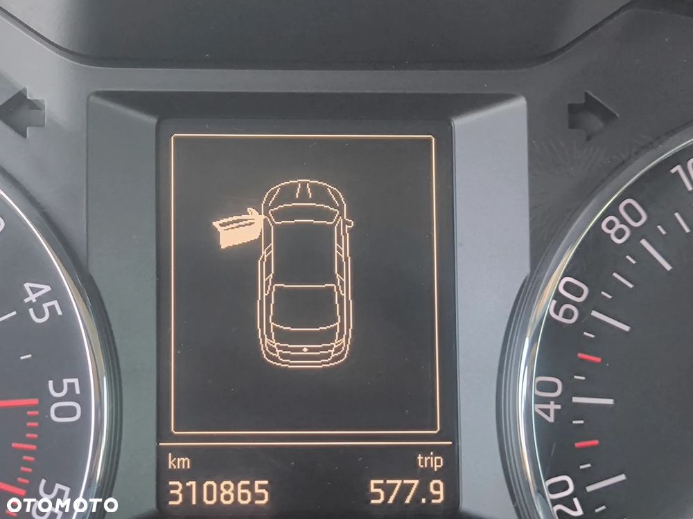 Skoda Octavia 1.6 TDI Edition - 10