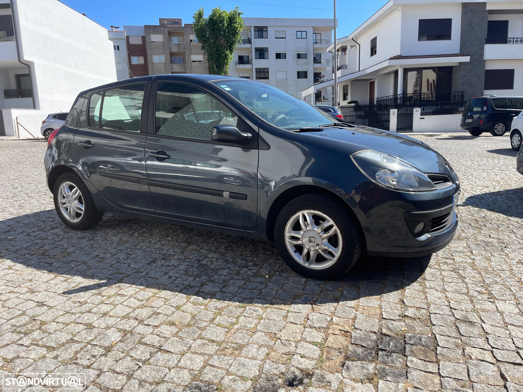 Renault Clio 1.2 16V Confort Dynamique - 5