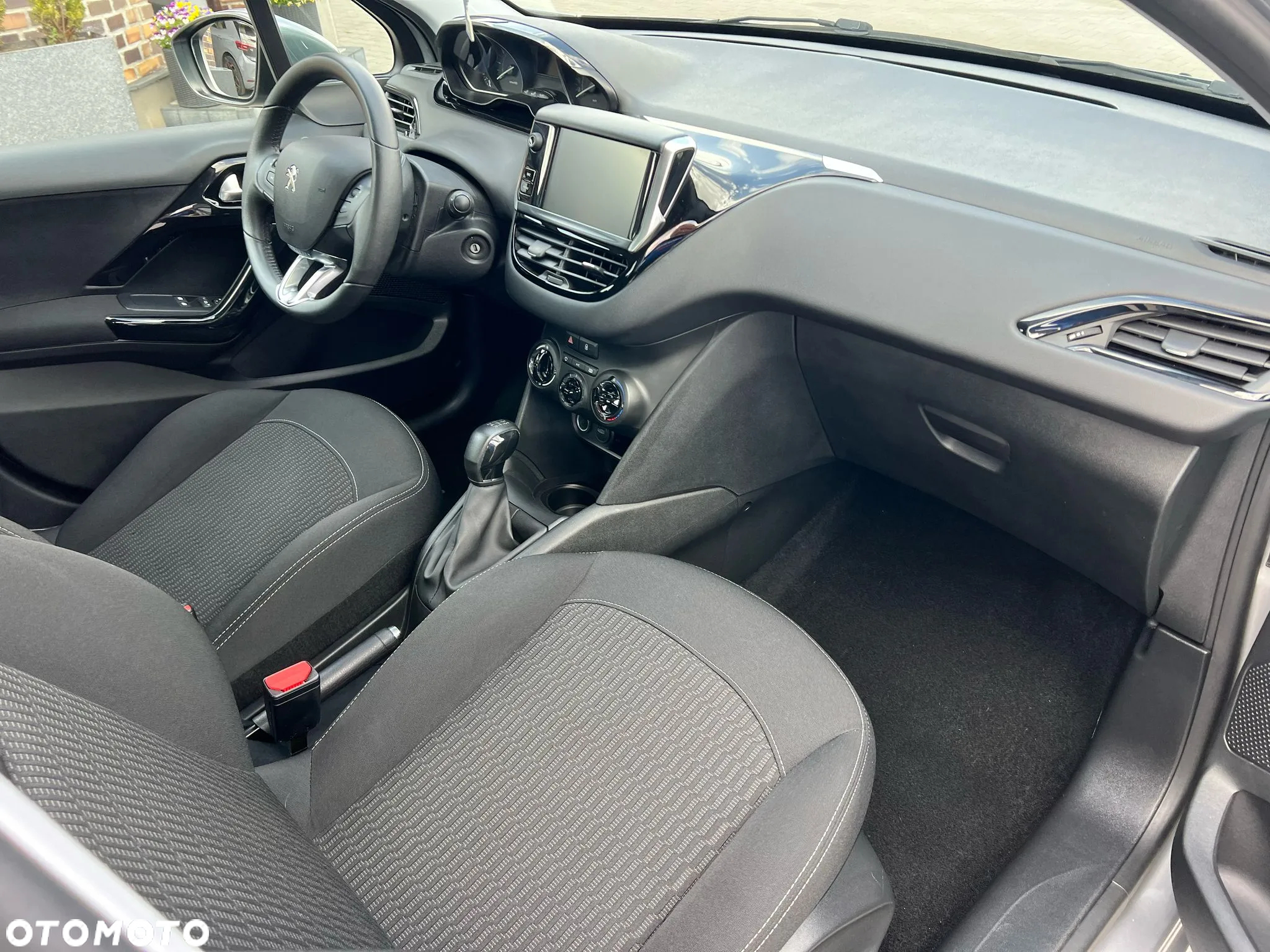 Peugeot 208 1.2 PureTech Style - 13