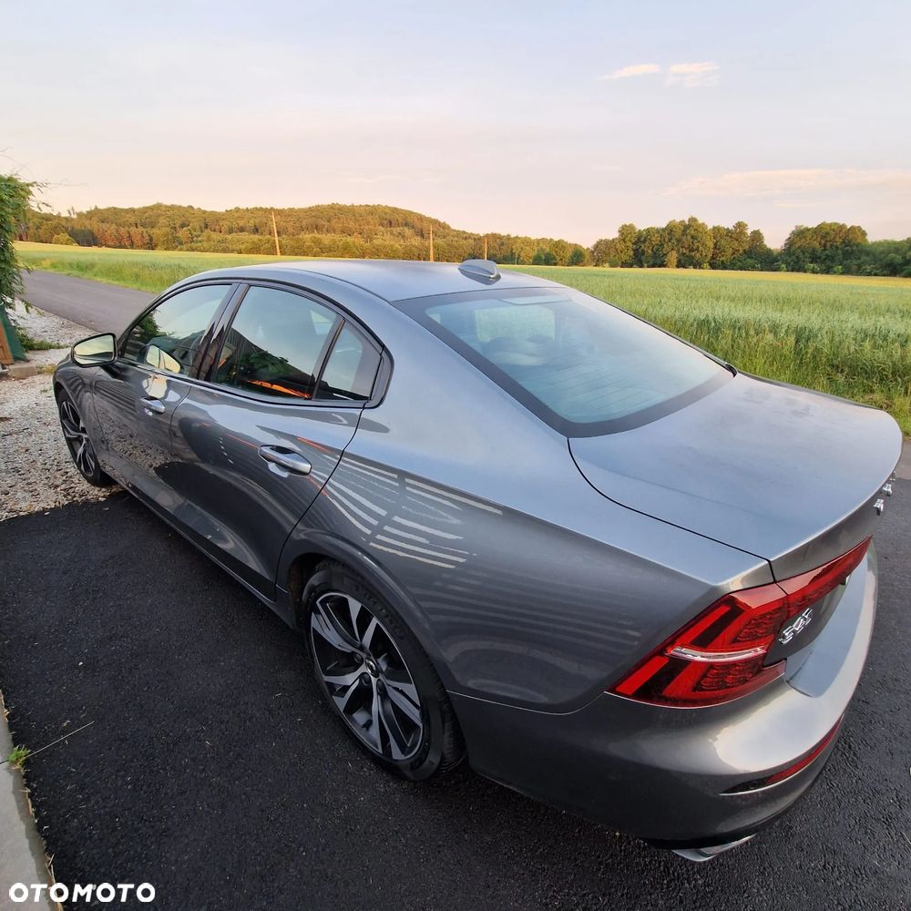 Volvo S60 B4 B R-Design - 17